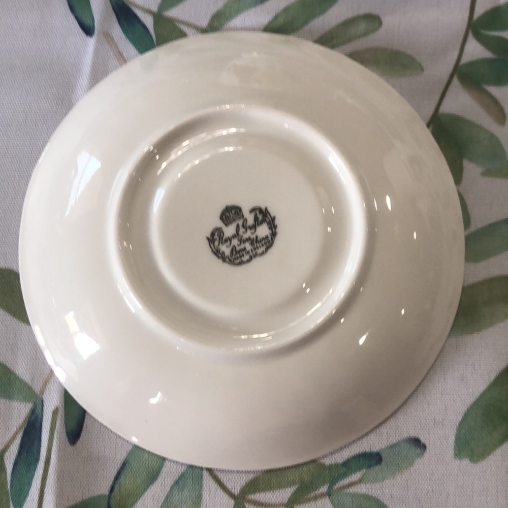Royal Grafton Mother tea cup and Saucer English Bone China Vintage - Picture 3 of 8